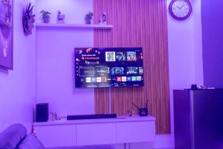 Surrey Mini Flat - 7