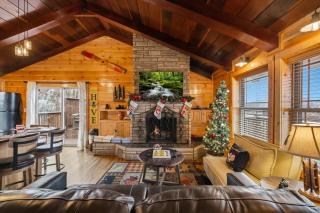 Honey Bee Hideaway - 7