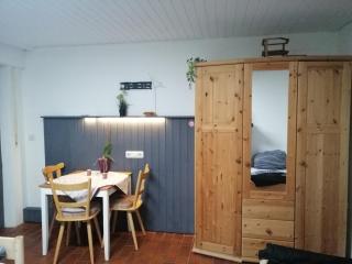 Quiet location in Schönau, free parking, balcony - 8