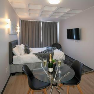The Solo Hotel Illovo Luxury Hotel Near Sandton & Rosebank - 0