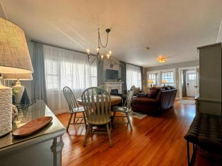 Elegant Escape 2 blocks from Historic Downtown Sheridan - 2