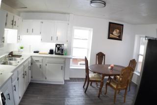 Quincy Cozy House - 1