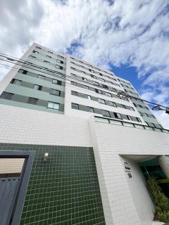 Apto com Estilo e Conforto no Centro - 0