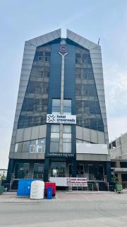 Hotel Crossroads - 8