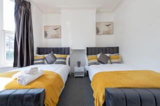 Fortified 6 bedroom House - Lewisham - 4