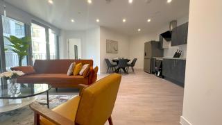 Battersea Haven - Winter Village, Family Friendly - 4