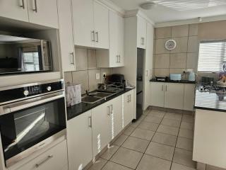 Lanica Beach House - 1