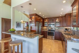 Hale Kaweonui home - 1