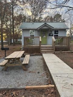 Whispering Woods Cabins & Grill - 8