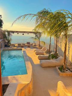 OIKOS Guesthouse & Rooftop - Suio - 0