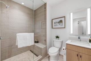 Frontgate 209 by East West Hospitality - 2