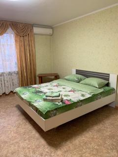 2-х комнатная квартира рядом с центром города - 1