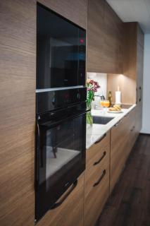 8 Bedroom Central Home with Sauna - 1