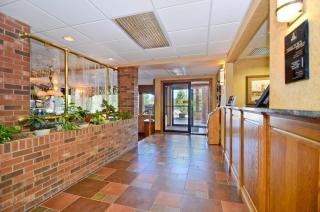 Best Western Plus Concord Inn - 6