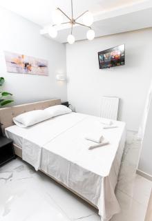 Modern City Nest Kanari - Stylish Apartment with Balcony & Fast WiFi - 9