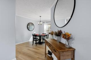 Luxe Cottage - South Chesterfield - 8