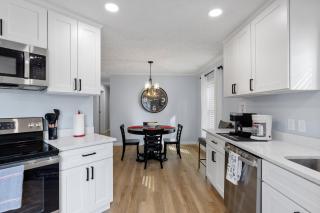 Luxe Cottage - South Chesterfield - 5