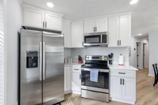 Luxe Cottage - South Chesterfield - 2