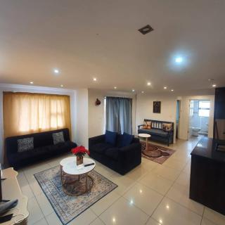 Mufasa's Executive Group Cottage - 3