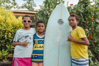 Sujees surf stay, cloudbreak - 8