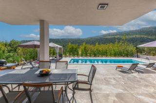 Holiday House Omis - Naklice - 4