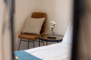 The Hawk & Buckle Inn - 8