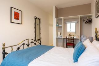 The Hawk & Buckle Inn - 4