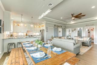 Walk to Shore: Crystal Beach Escape w/ Deck & Bar! - 3