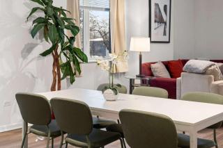 Stylish 3BR Gem in Prime Location - 3