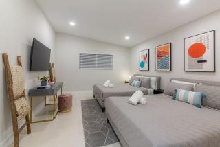 Villa Mayami Fitness Oasis Gym Basketball Court - 3