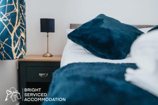 2 Bed Laburnum House - Free Parking & Private Yard - 5