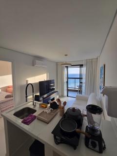 Quarto e sala Jaguaribe melhor orla Salvador - 8