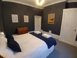 Seafront Balcony Flat - 9