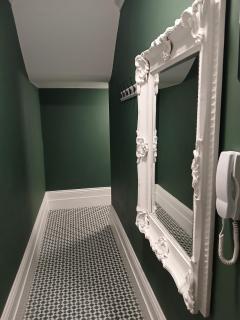 Seafront Balcony Flat - 6