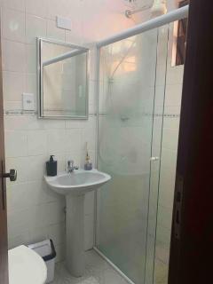 Casa no Centro pertinho de tudo com Ar Cond e Wifi - Ubatuba - 2