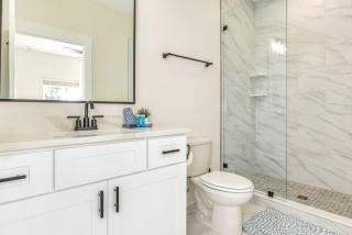 Downtown Sea Escape III - 1