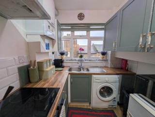 London 2 bedroom Westminster borough apartment with Skysports and Netflix - 9