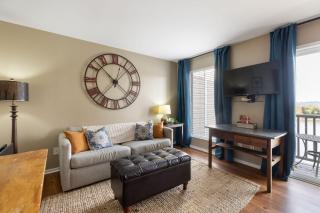 Downtown Nashville Riverfront Condo - 9