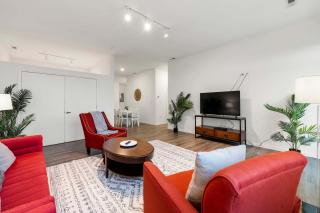 Spacious 3BR Urban Getaway w Gym - 3