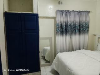 Top Crew Cottage Kempton Park - 2