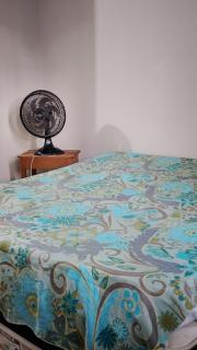 Quarto simples em apartamento compartilhado - 0