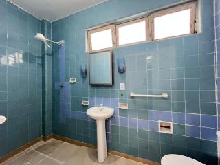 100 metros praia da enseada com piscina grande 2 vagas garagem - Guarujá - 7