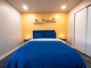 Roasted Blue - 8 min to KU & Mass - 9