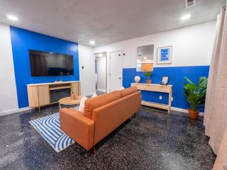 Roasted Blue - 8 min to KU & Mass - 6