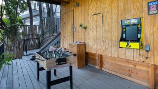 Scenic LA Stay Near Ventura Blvd with Deck Games Fireplace Outdoor Dining Marmol Vista by AvantStay - 7