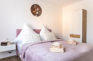 SmartStay Apartment 85 m2, bis 8 Personen, Balkon, Parkplatz, Self Check-in - Plattling - 5