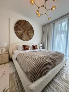 Luxurious 1BR Apartment with Private Beach - 8