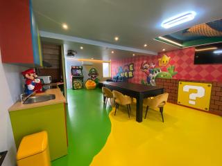 Retro Gaming Corner - Arcade Games - Jacuzzi - Sauna - Switch 2 - 8