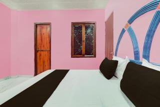 SPOT ON by OYO S R Palace - 3