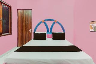 SPOT ON by OYO S R Palace - 7